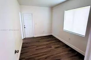 217 NW 84th St, Miami, FL 33150 - Photo 2