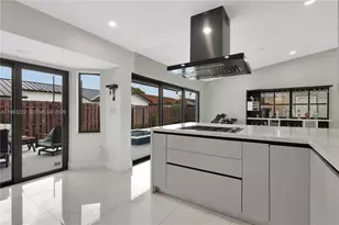 14563 SW 172nd Ln, Miami, FL 33177 - Photo 10