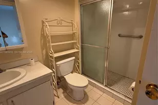 20400 W Country Club Dr, Aventura, FL 33180 - Photo 10