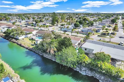 19050 SW 125th Ave, Miami, FL 33177 - Photo 2