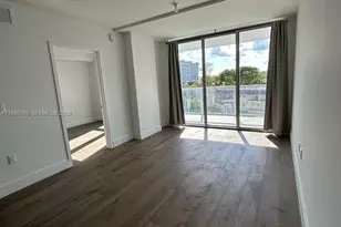 13800 Highland Dr, North Miami Beach, FL 33181 - Photo 18