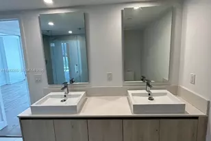 13800 Highland Dr, North Miami Beach, FL 33181 - Photo 22