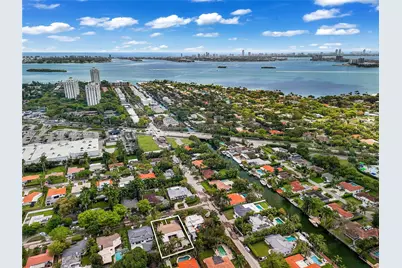 10610 NE 11th Ave, Miami Shores, FL 33138 - Photo 2