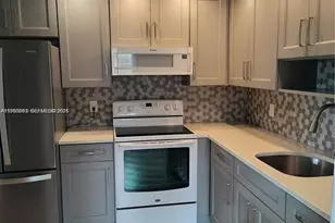 662 N Monaco N, Delray Beach, FL 33446 - Photo 2