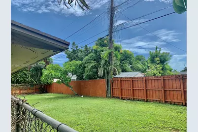 9798 SW 158th St, Miami, FL 33157 - Photo 4