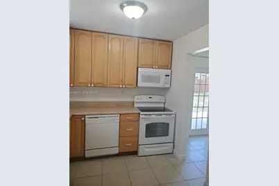 831 SW 14th Ct, Deerfield Beach, FL 33441 - Photo 4