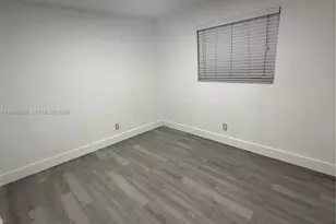 1736 N 16th Ct, Hollywood, FL 33020 - Photo 4