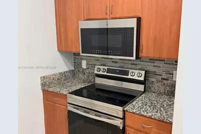 2927 SW 18th Ter #2927, Fort Lauderdale, FL 33315 - Photo 8