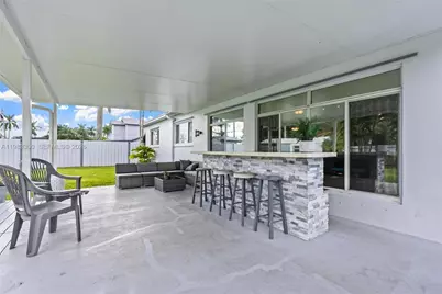 53 NW 19th St, Homestead, FL 33030 - Photo 2