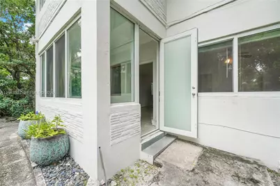 171 NE 46th St #1, Miami, FL 33137 - Photo 2