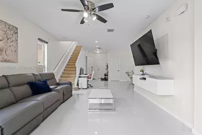 3760 NE 10th St, Homestead, FL 33033 - Photo 10