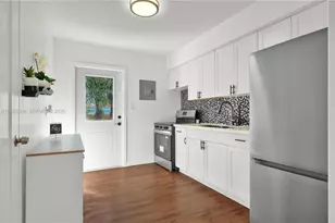 2760 NW 13th Ct, Fort Lauderdale, FL 33311 - Photo 10