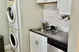 1009 Tequesta, Fort Lauderdale, FL 33311 - Photo 30