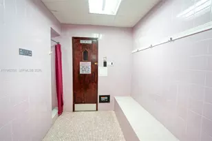 1000 Colony Point Cir, Pembroke Pines, FL 33026 - Photo 52