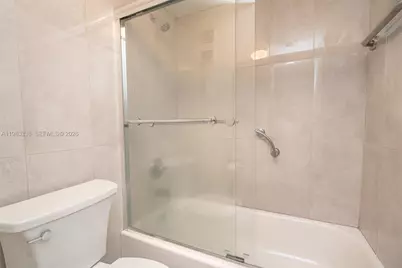1000 Colony Point Cir #203, Pembroke Pines, FL 33026 - Photo 30
