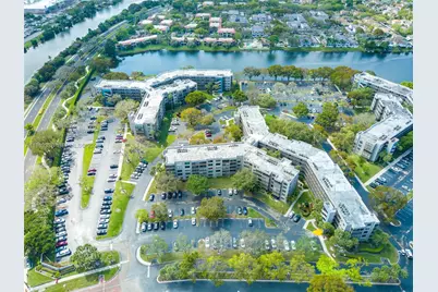 1000 Colony Point Cir #203, Pembroke Pines, FL 33026 - Photo 62