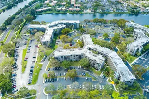 1000 Colony Point Cir, Pembroke Pines, FL 33026 - Photo 62