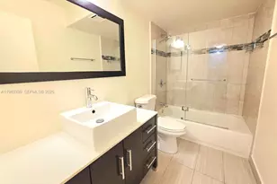 319 NE 14th Ave, Hallandale Beach, FL 33009 - Photo 24