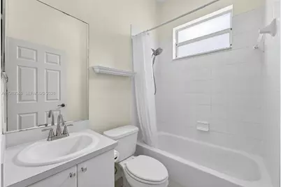 3090 SE 7th Pl, Homestead, FL 33033 - Photo 14