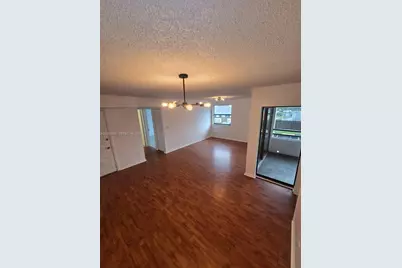 20130 NE 3rd Ct #6, Miami, FL 33179 - Photo 6
