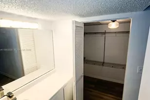20130 NE 3rd Ct, Miami, FL 33179 - Photo 16