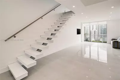 690 SW 1st Ct #2312, Miami, FL 33130 - Photo 2