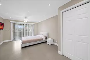 329 SE 3rd St, Hallandale Beach, FL 33009 - Photo 18
