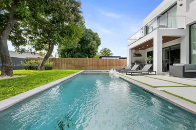 80 NW 45th St, Miami, FL 33127 - Photo 10