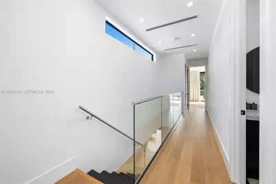 80 NW 45th St, Miami, FL 33127 - Photo 12