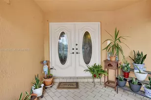 15672 SW 91st Ln, Miami, FL 33196 - Photo 8