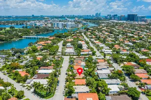 8927 Hawthorne Ave, Surfside, FL 33154 - Photo 38