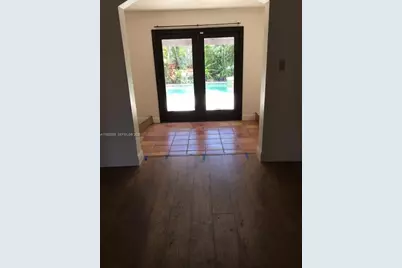 8927 Hawthorne Ave, Surfside, FL 33154 - Photo 12