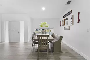 7827 NW 166th Terrace, Miami Lakes, FL 33016 - Photo 10