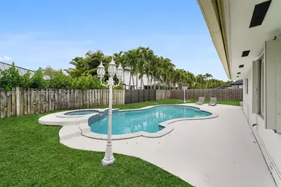 7827 NW 166th Ter, Miami Lakes, FL 33016 - Photo 26