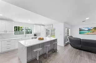 7827 NW 166th Terrace, Miami Lakes, FL 33016 - Photo 6