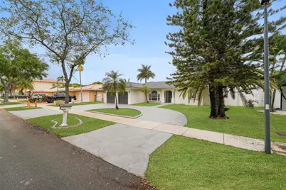 7827 NW 166th Ter, Miami Lakes, FL 33016 - Photo 22