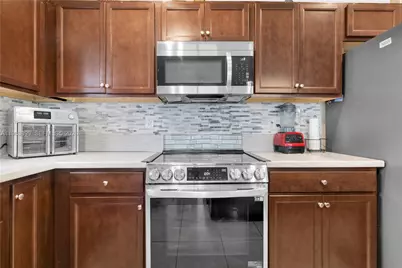 11827 SW 242nd Ter, Homestead, FL 33032 - Photo 14