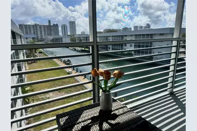 3600 NE 170 St. #Apt.D.406, North Miami Beach, FL 33160 - Photo 4