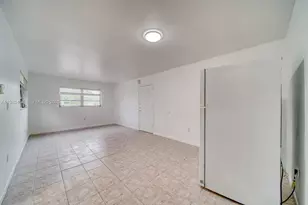 300 NE 143rd St, Miami, FL 33161 - Photo 6