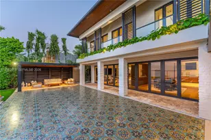 1277 N Venetian Way, Miami, FL 33139 - Photo 24