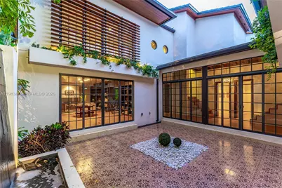 1277 N Venetian Way, Miami, FL 33139 - Photo 20