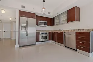 41 SE 5th St, Miami, FL 33131 - Photo 6