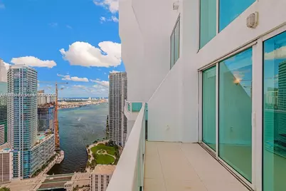 41 SE 5th St #2417, Miami, FL 33131 - Photo 28