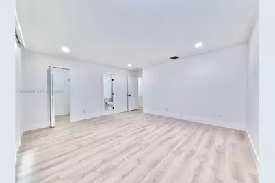 404 Sandtree Dr, Palm Beach Gardens, FL 33403 - Photo 14