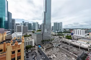 151 SE 1st St, Miami, FL 33131 - Photo 14