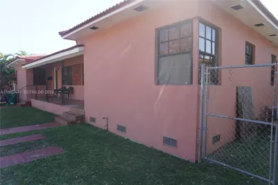 2660 SW 36th Ave, Miami, FL 33133 - Photo 4