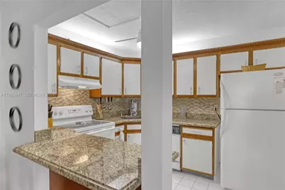 339 Pine Ridge Cir #D-1, Greenacres, FL 33463 - Photo 12