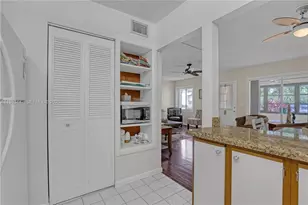 339 Pine Ridge Cir, Greenacres, FL 33463 - Photo 14