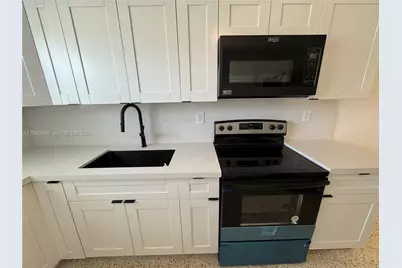 20 W 37th St, Hialeah, FL 33012 - Photo 12