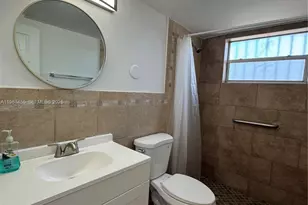 20 W 37th St, Hialeah, FL 33012 - Photo 8